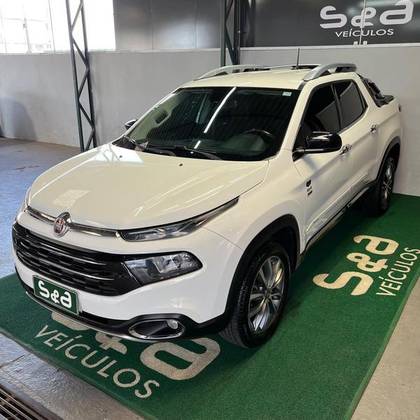 FIAT TORO 2.4 16V MULTIAIR FLEX VOLCANO AT9 FIAT TORO 2.4 16V MULTIAIR FLEX VOLCANO AT9